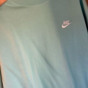 NWOT NIKE Aqua Crewneck Tee